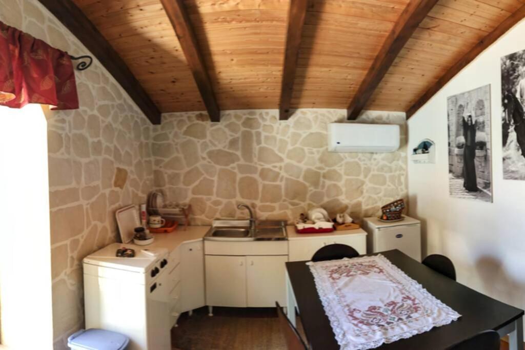 Villa Neli, Palazzolo Acreide, Siracusa, Hot Tub, Wi-Fi & Parking Экстерьер фото
