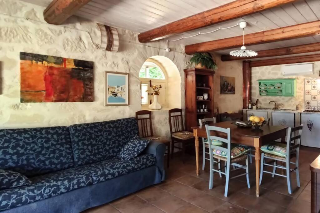 Villa Neli, Palazzolo Acreide, Siracusa, Hot Tub, Wi-Fi & Parking Экстерьер фото
