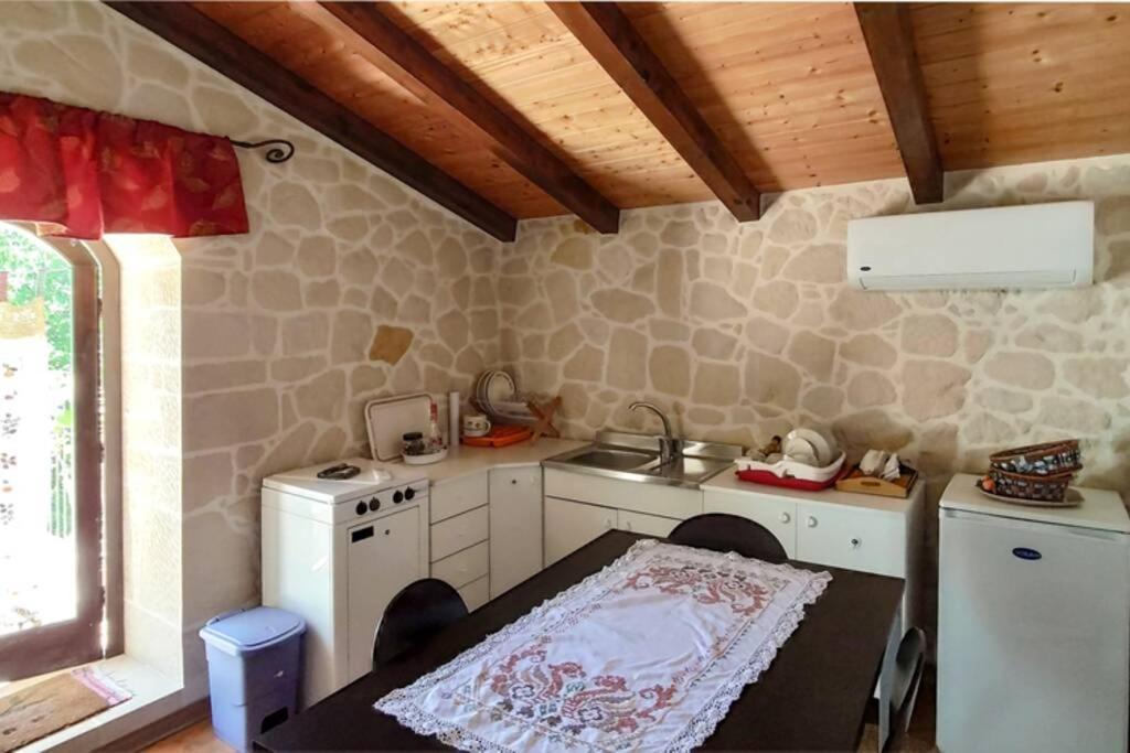 Villa Neli, Palazzolo Acreide, Siracusa, Hot Tub, Wi-Fi & Parking Экстерьер фото