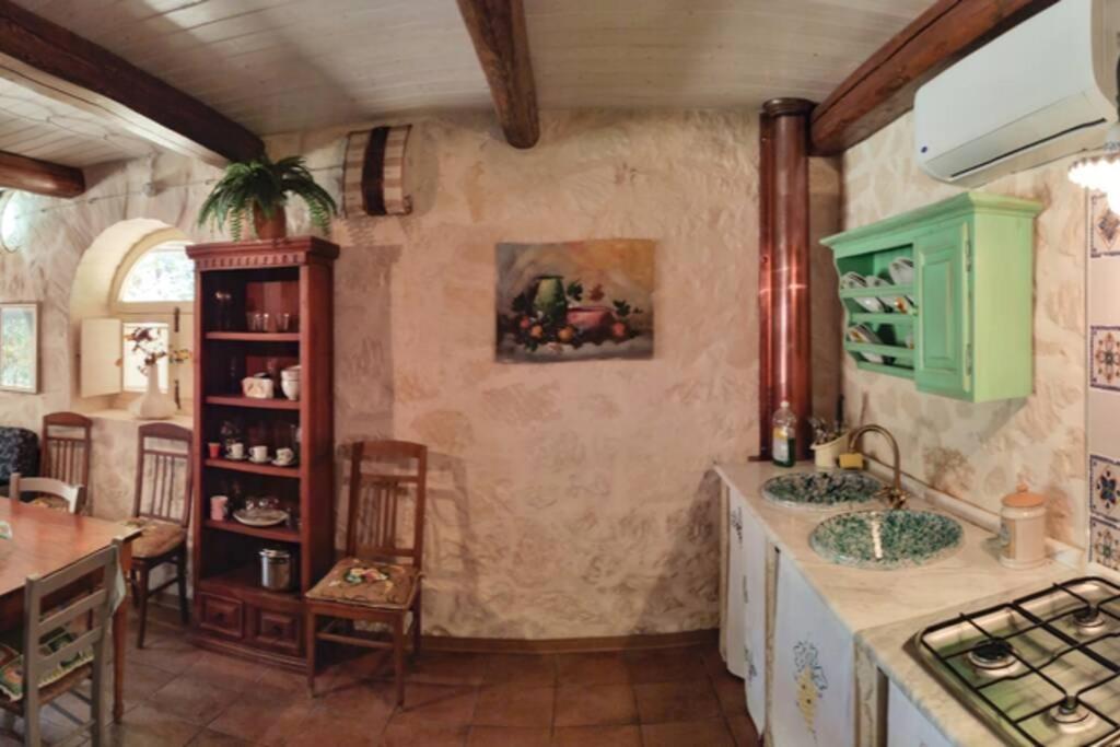 Villa Neli, Palazzolo Acreide, Siracusa, Hot Tub, Wi-Fi & Parking Экстерьер фото